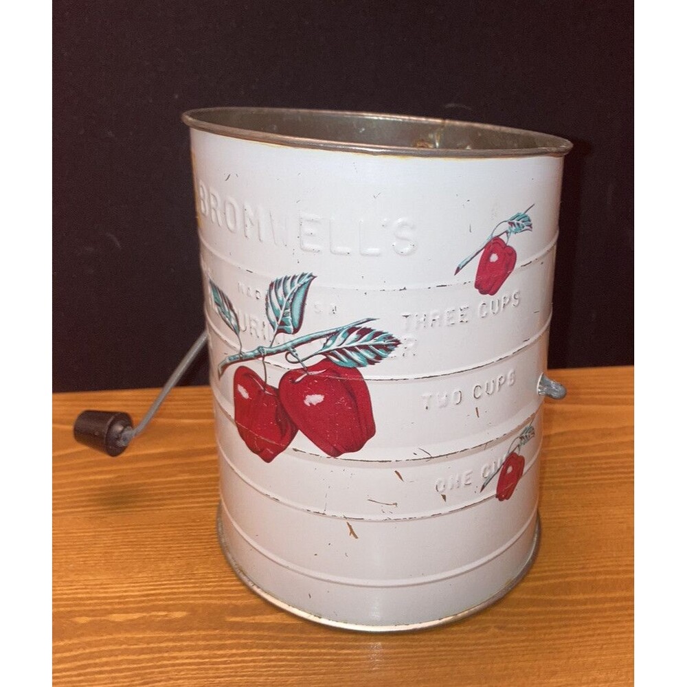 Vintage Brim Ellis Apple Flour Sifter 3 Cup 50s Pinup Sieve Baking Kitchen Decor